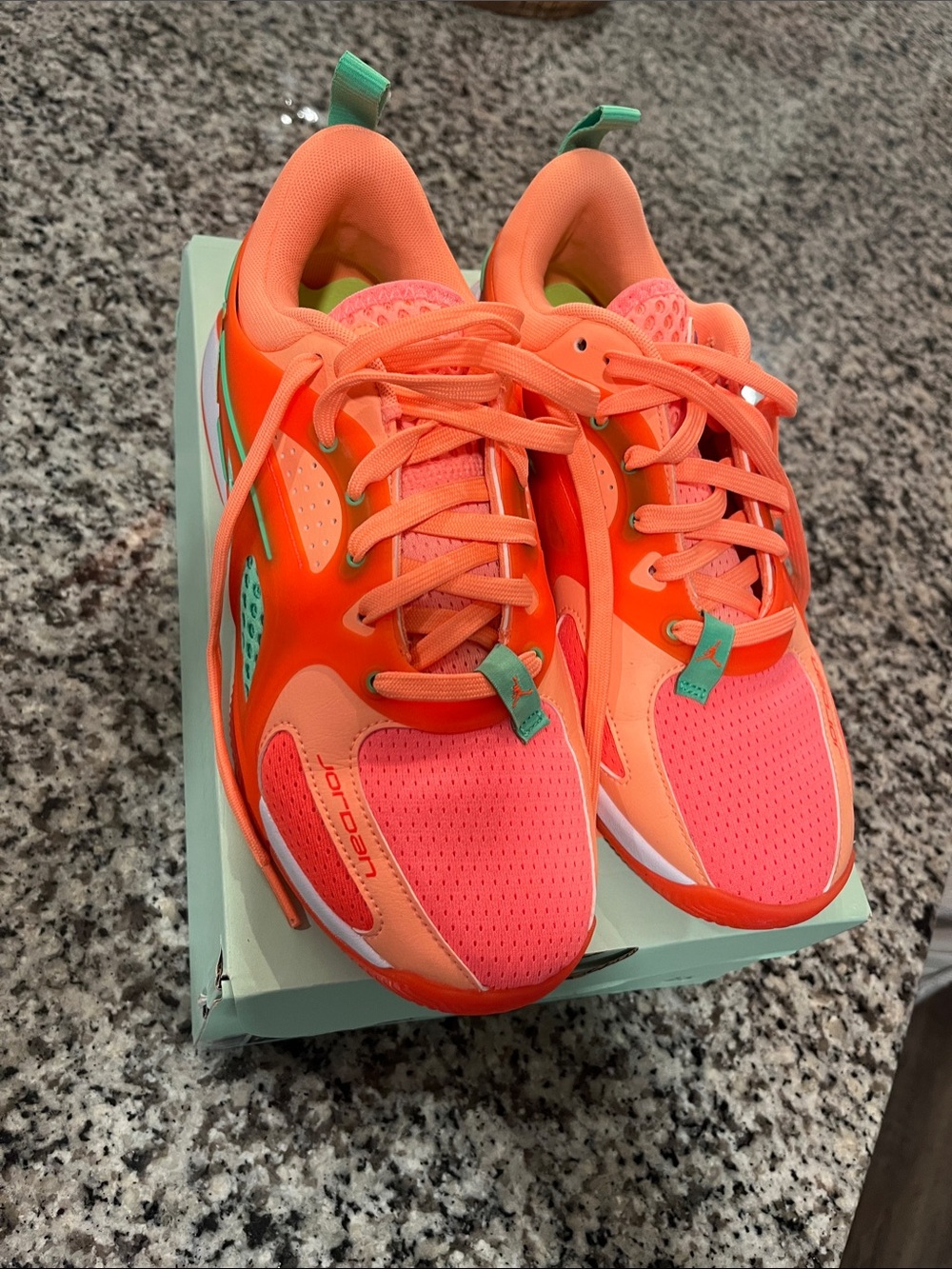 Jordan Heir Men’s Neon Orange and Pink Athletic Sneakers Size 7 New with Box